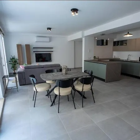 Modern Comfort In Location Appartamento *
